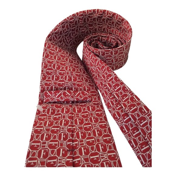 GIANFRANCO FERRE Red Geometric Monogrammed Silk Tie Italy 57"/3".3/4 EX COND - Picture 4 of 7